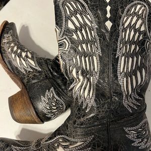Corral Vintage-the OG of sexy women’s boots! Goes w/ANYTHING!👢💅🏻🔥Must haves!